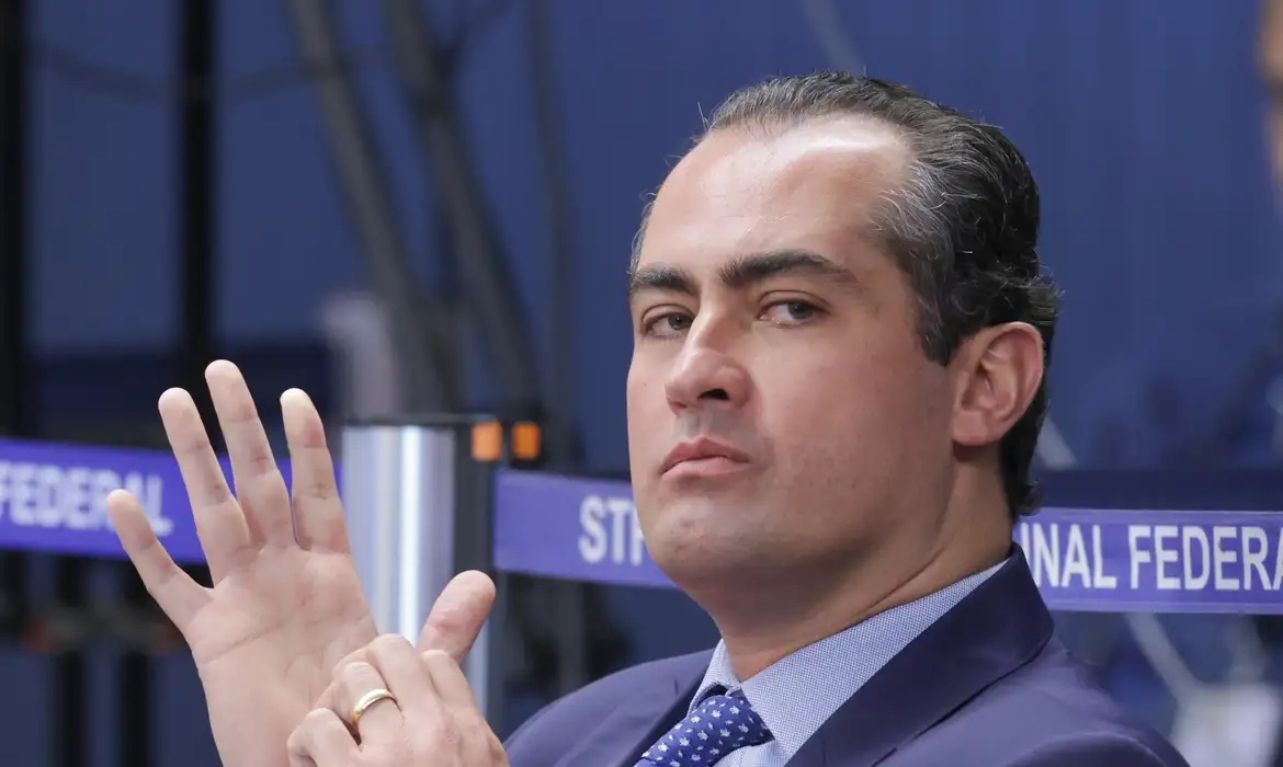 Defesa de ex-assessor de Bolsonaro nega monitoramento ilegal de Moraes