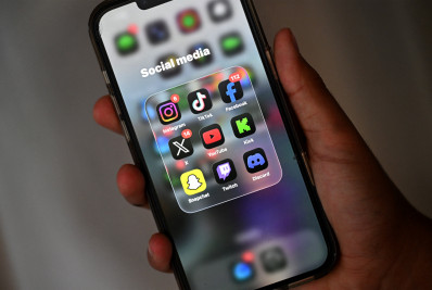 Austrália é o primeiro país a proibir redes sociais para menores de 16 anos; entenda