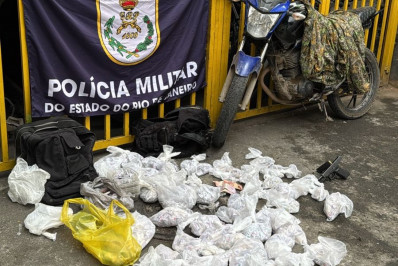 Dois traficantes são presos após confronto com militares em São Gonçalo