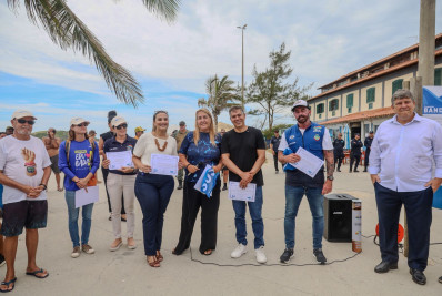 Com Bandeira Azul hasteada, Dr. Serginho reforça discurso de liderança ambiental em Cabo Frio
