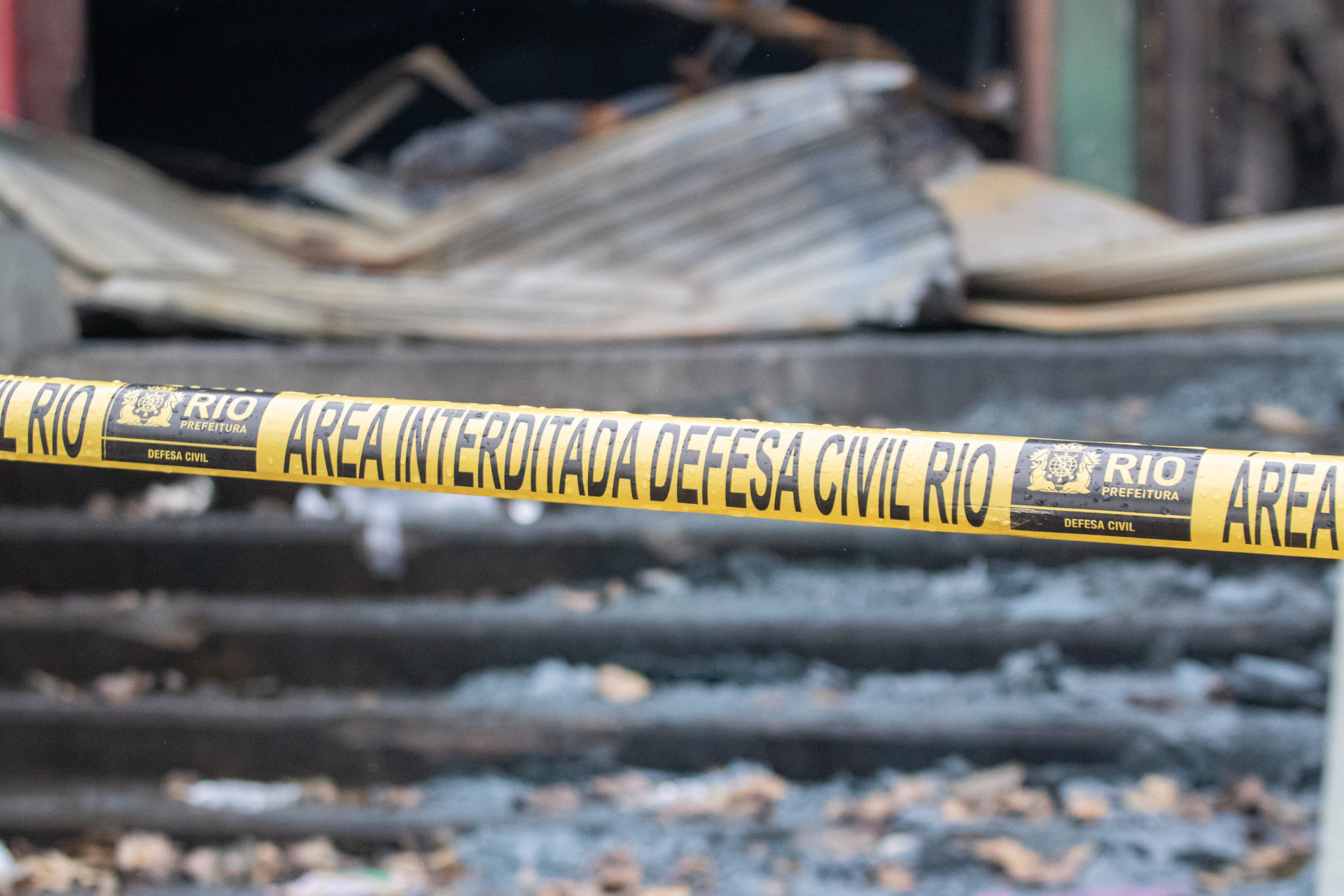 Lojas destruídas em incêndio no Ceasa de Irajá seguem interditados pela Defesa Civil - Érica Martin/Agência O Dia