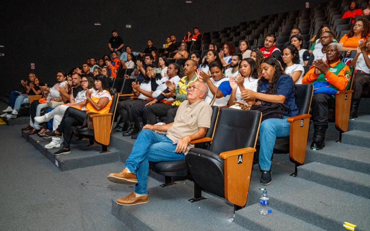 Defesa Civil de Caxias homenageia voluntários em cerimônia - Divulgação
