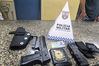 Falso oficial de Justiça é preso com arma e documentos falsos em Copacabana