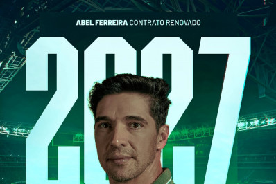 Abel Ferreira renova contrato com o Palmeiras até fim de 2027: 'História continua'