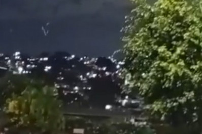 Guerra entre criminosos provoca tiroteio no Gogó da Ema, em Belford Roxo