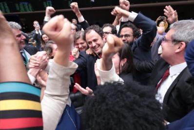 Glauber Braga se livra de cassação e é suspenso da Câmara por 6 meses