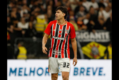 Botafogo tem interesse em Ferraresi, zagueiro do São Paulo