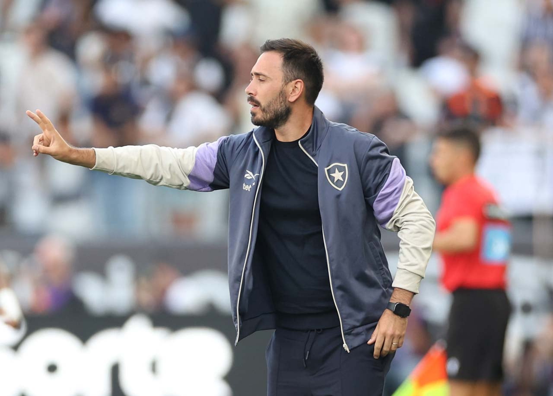 Diretor do Botafogo reforça confiança em trabalho de Davide Ancelotti