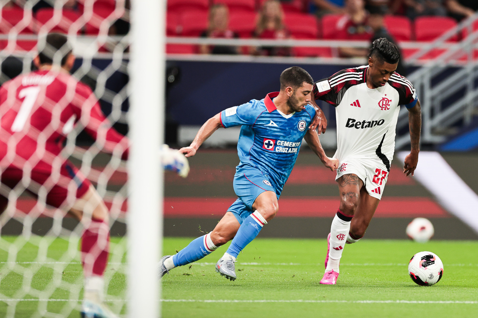 Flamengo enfrentou o Cruz Azul no Catar - Gilvan de Souza / Flamengo