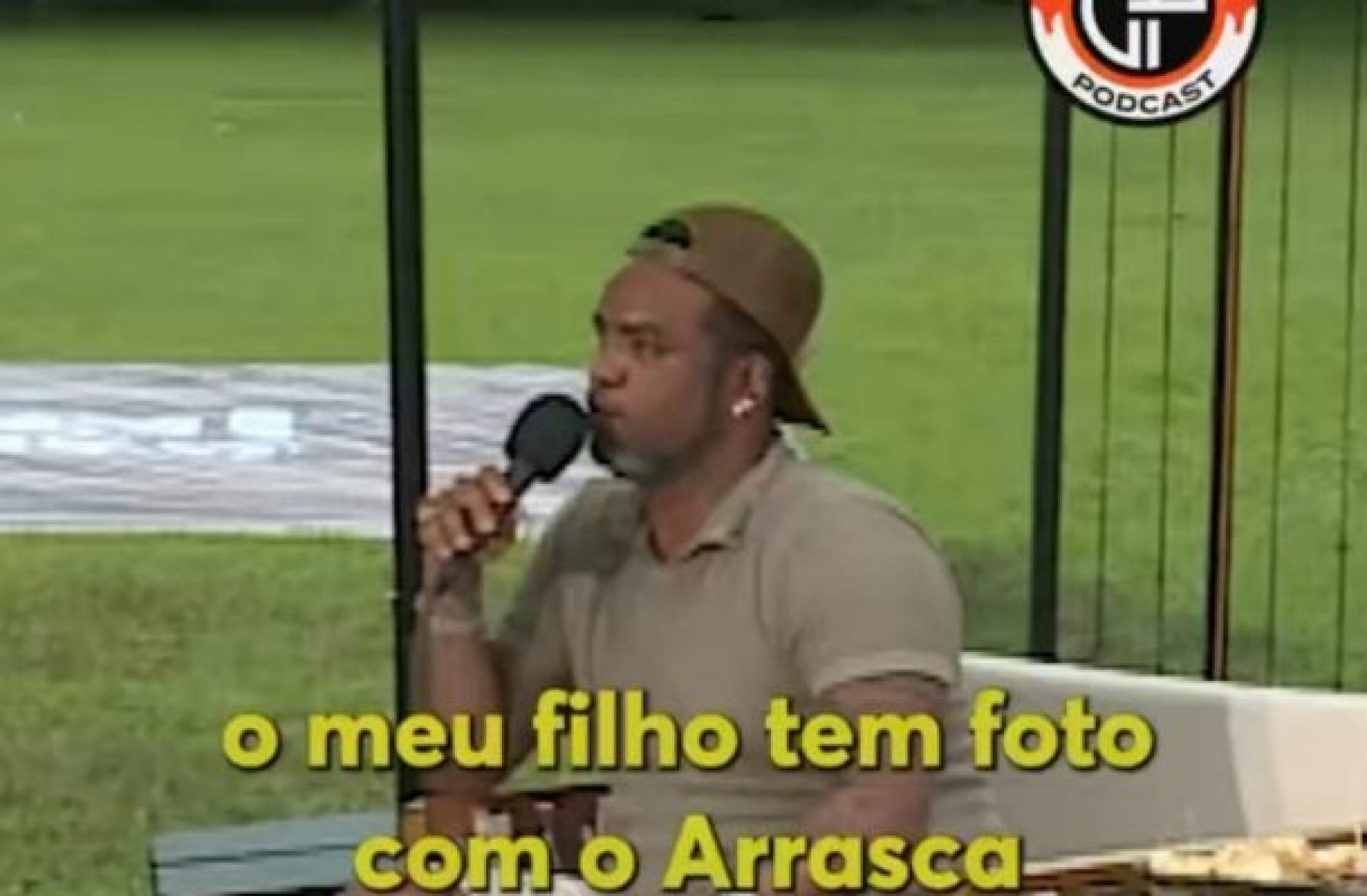 Carlos Alberto atenua polêmica com Arrascaeta e o destaca junto a Neymar: &#8220;Dá prazer ver&#8221;