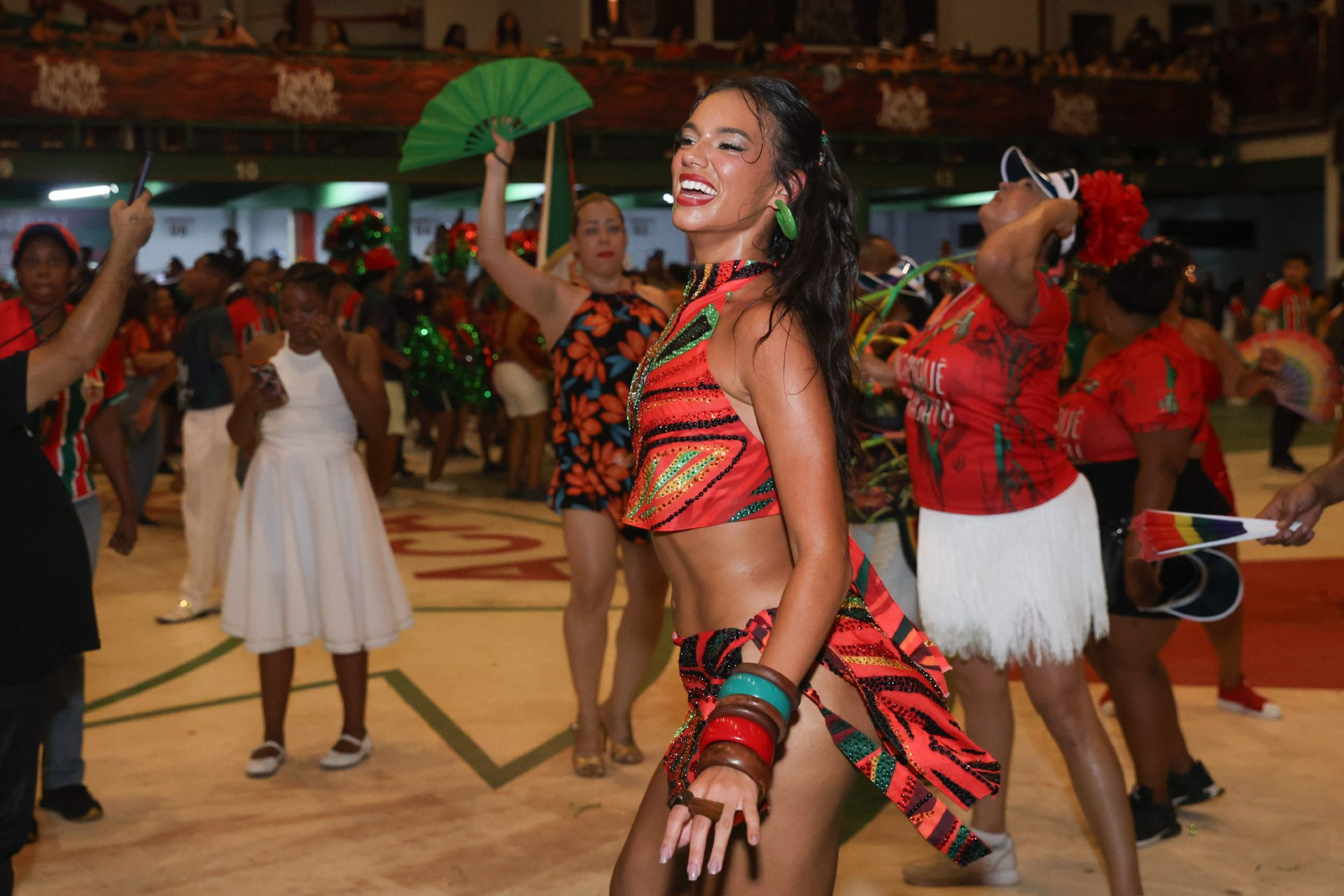 Alane Dias marca presença em ensaio da Grande Rio - Daniel Pinheiro / BrazilNews