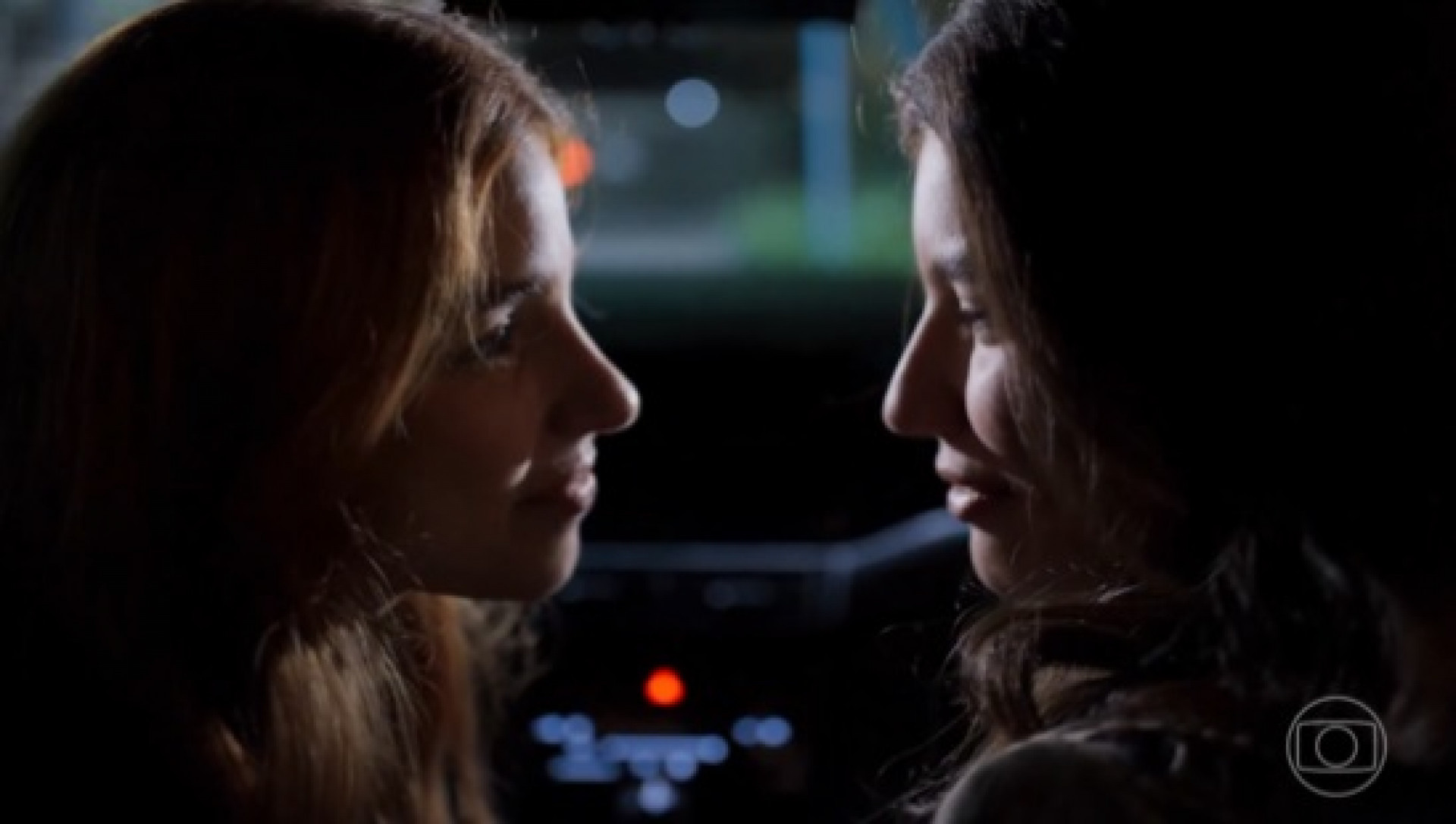 Juquinha e Lorena formam par romântico na trama de Aguinaldo Silva  - Reprodução de Vídeo