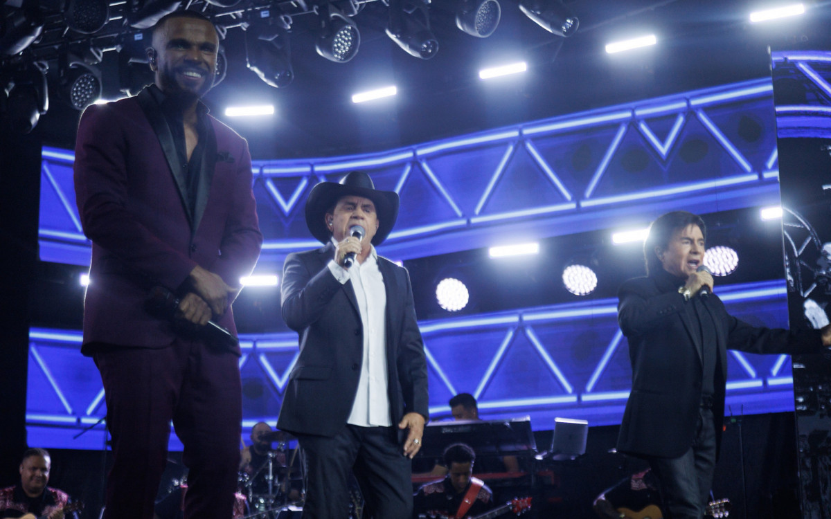  Alexandre Pires recebe Chitãozinho & Xororó em projeto que une pagode e sertanejo