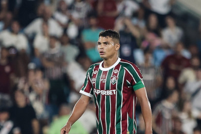 Thiago Silva lamenta derrota do Fluminense e destaca: 'Paramos de jogar'