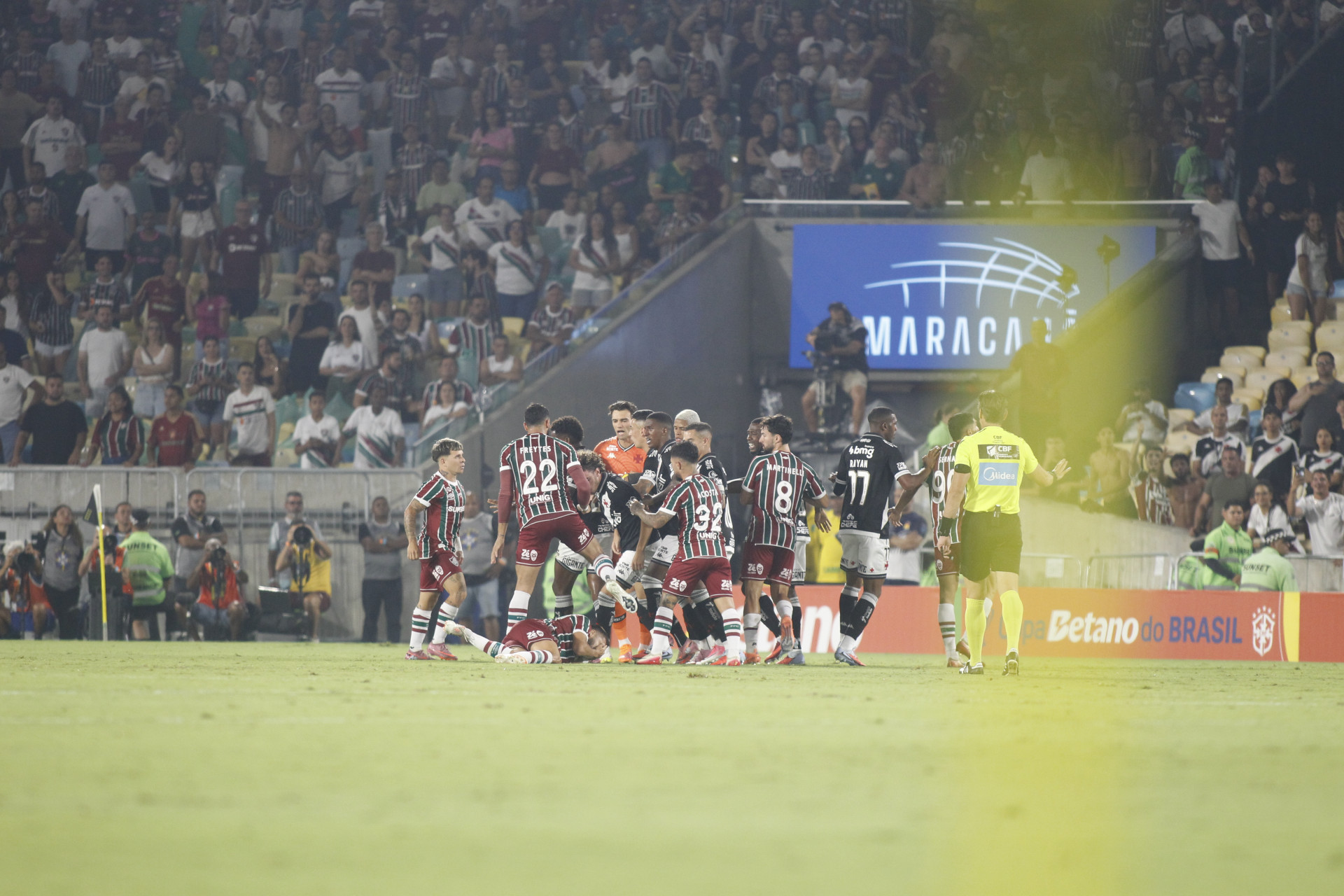 Partida entre Vasco x Fluminense, válida pelo jogo de ida da semifinal da Copa do Brasil, realizada no estádio Maracanã, no Rio de Janeiro, na noite desta quinta-feira (11).  - Reginaldo Pimenta/Agência O Dia