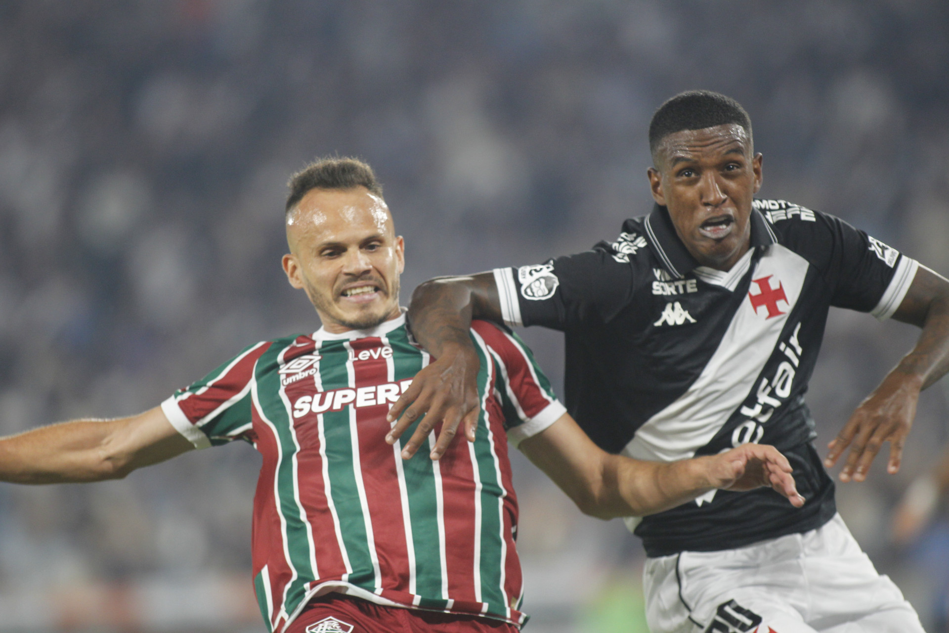 Partida entre Vasco x Fluminense, válida pelo jogo de ida da semifinal da Copa do Brasil, realizada no estádio Maracanã, no Rio de Janeiro, na noite desta quinta-feira (11).  - Reginaldo Pimenta/Agência O Dia