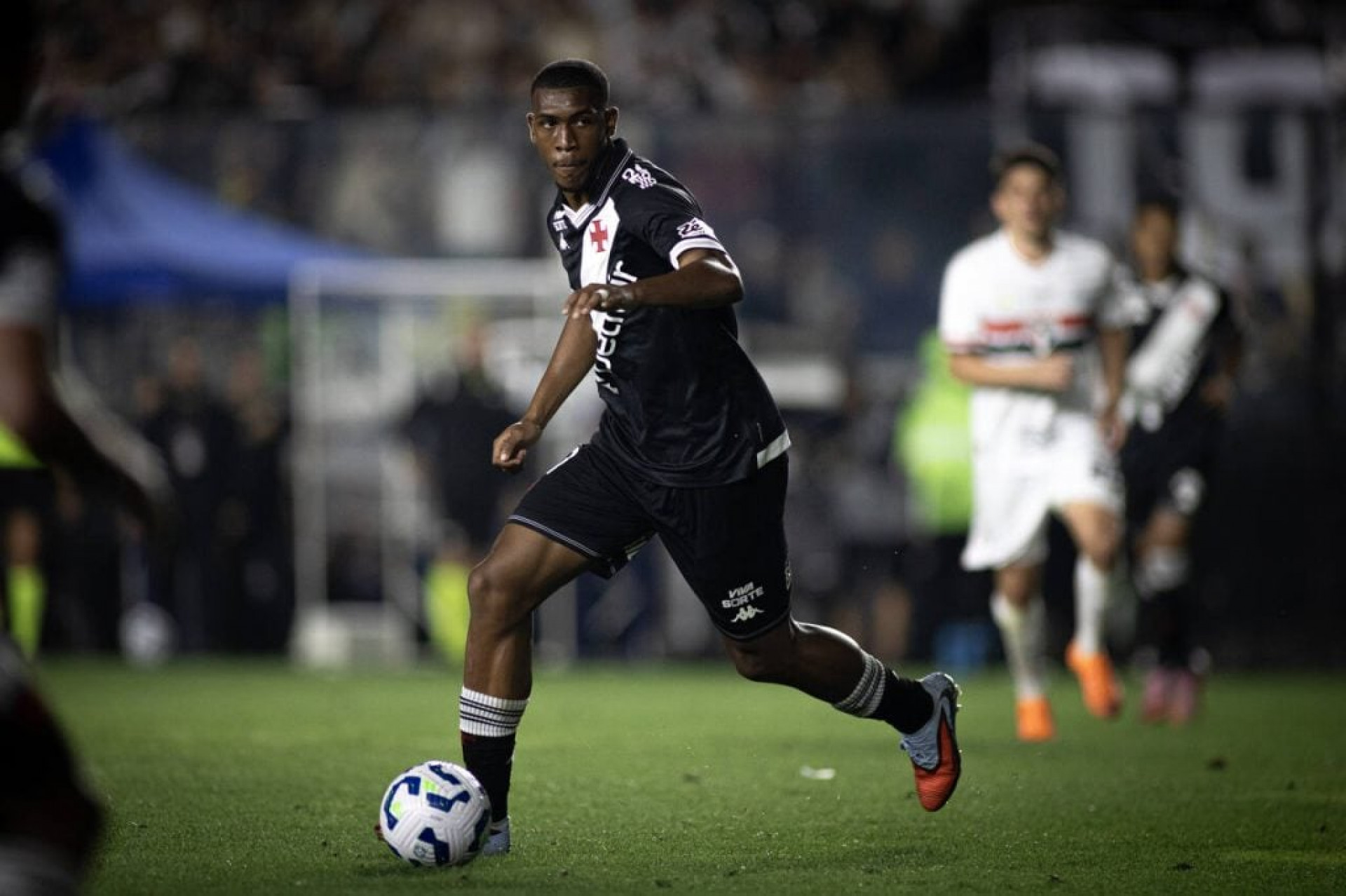 &#8220;Rei de Copas&#8221;, Cuesta busca primeiro título pelo Vasco