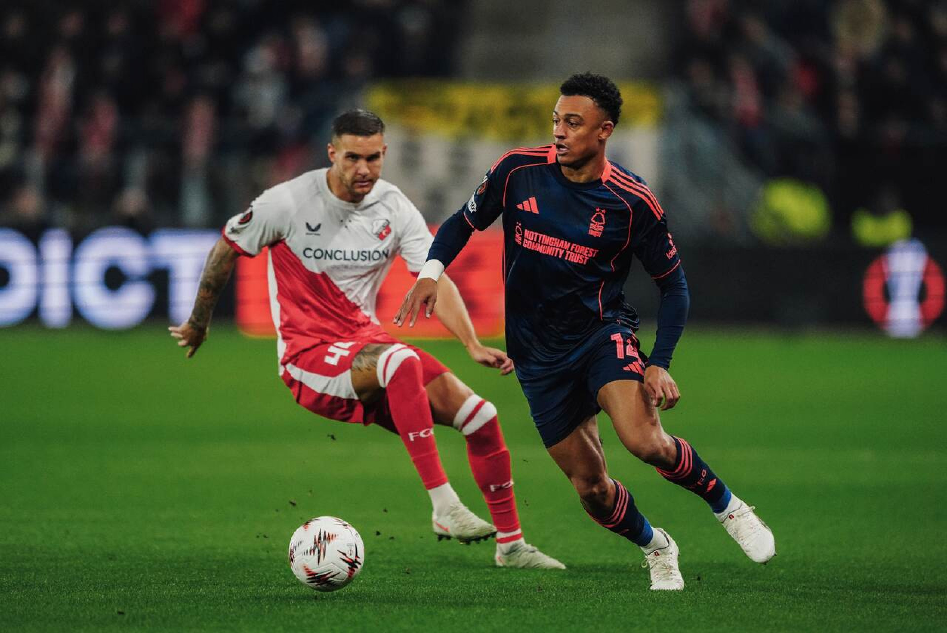 Igor Jesus entra no fim e garante a vitória do Nottingham na Liga Europa