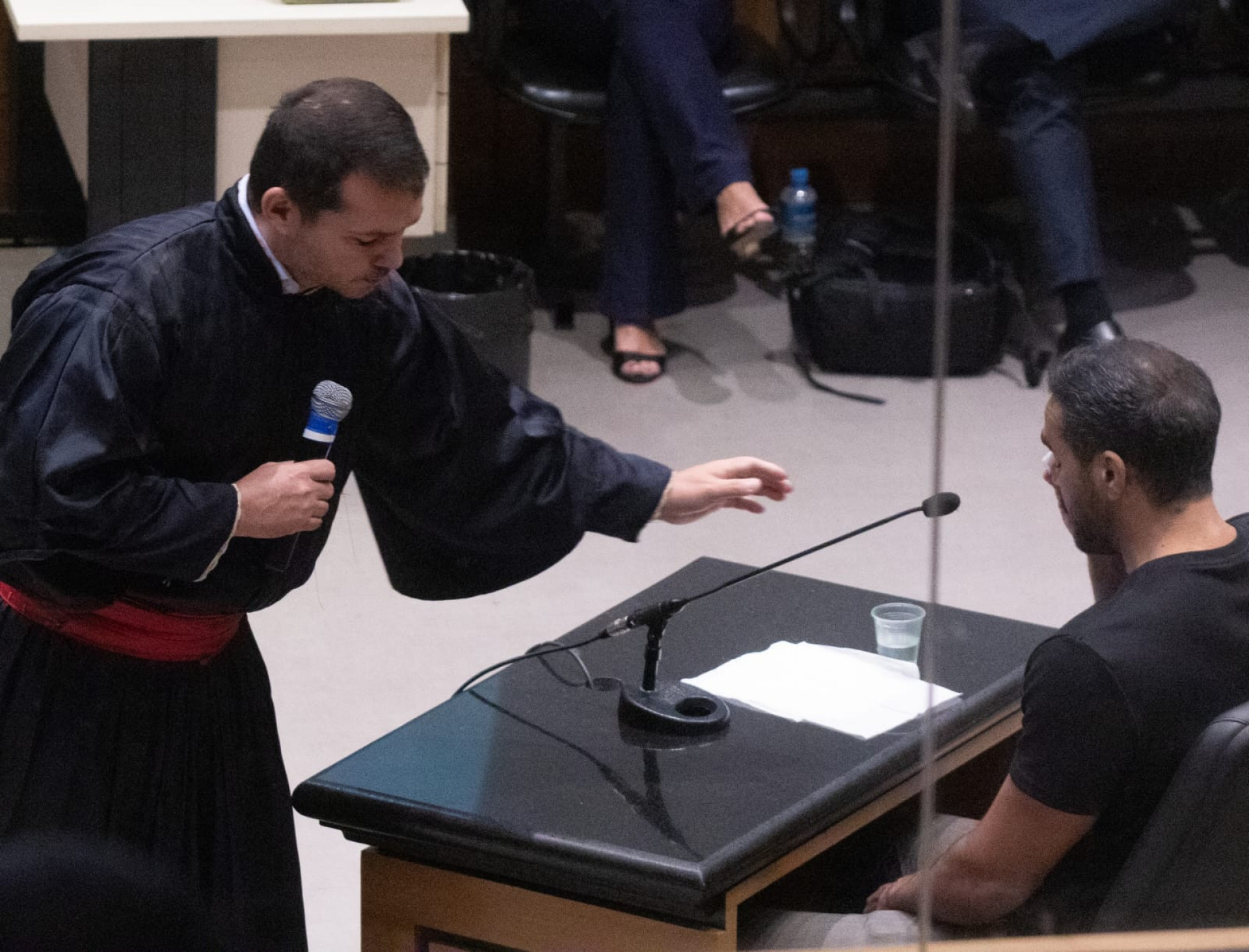 Felipe Coelho, filho das vítimas, prestou depoimento emocionado durante júri popular - Érica Martin / Agência O Dia