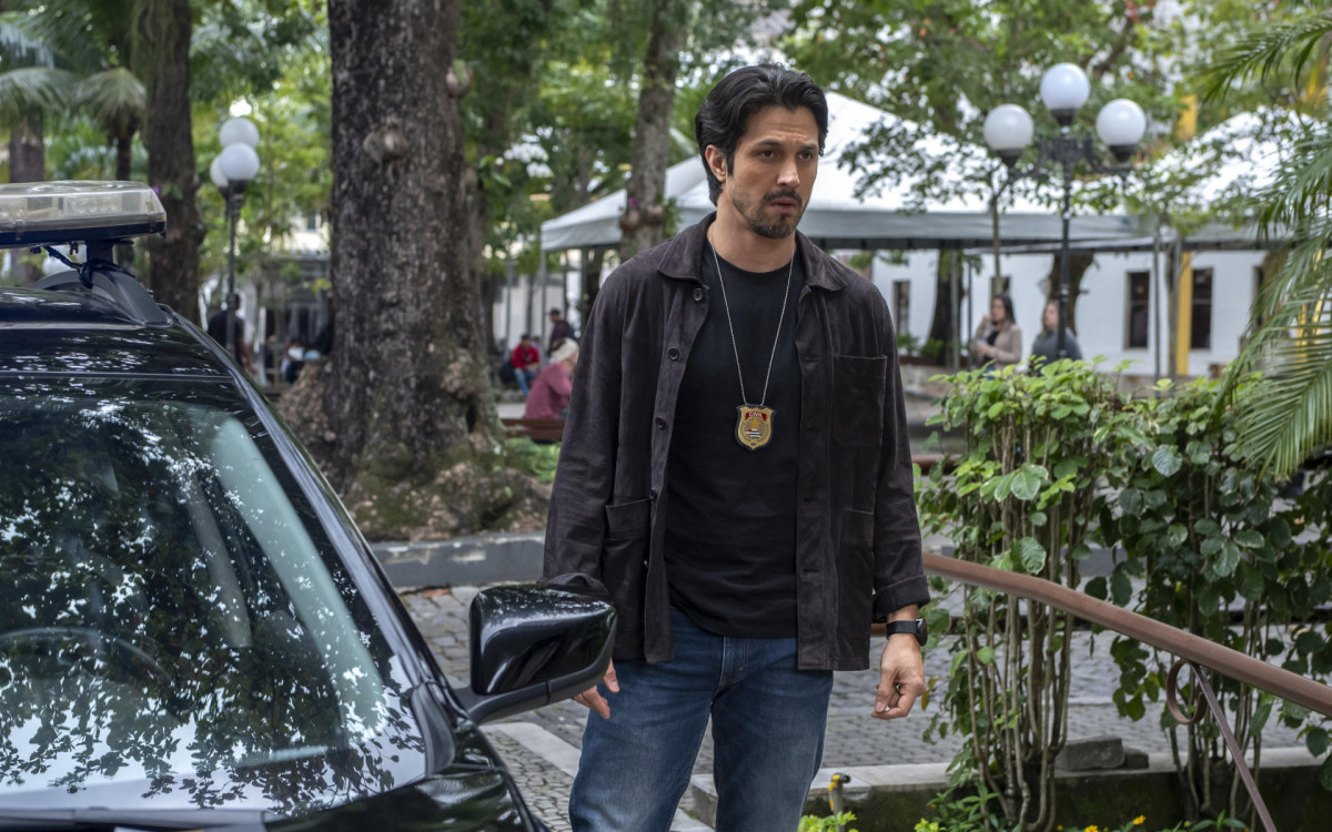 Romulo Estrela é Paulinho em Três Graças - Globo/ Estevam Avellar