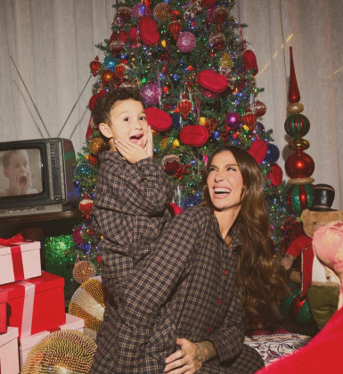 Bianca Andrade se emociona ao falar sobre educação do filho