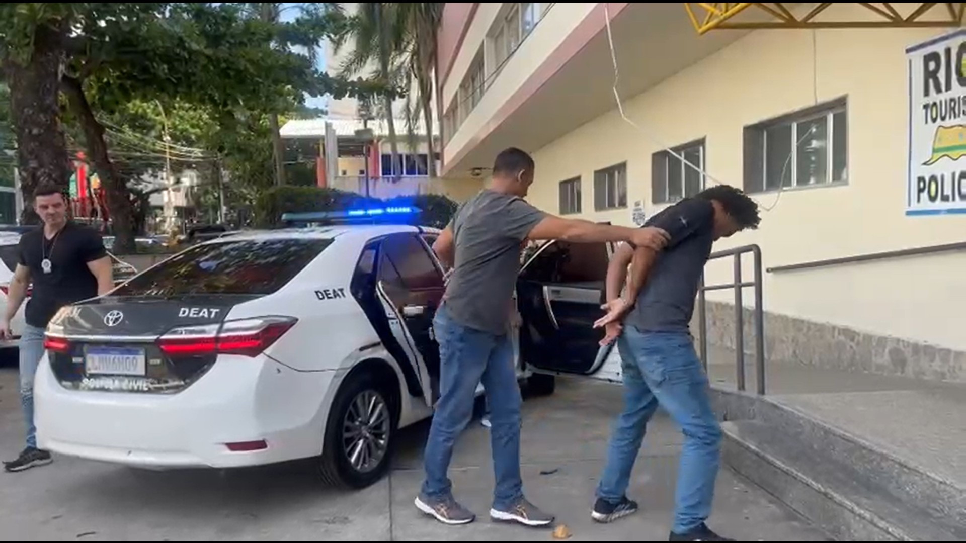 Criminoso extorquia turistas estrangeiros em pontos turísticos na Zona Sul