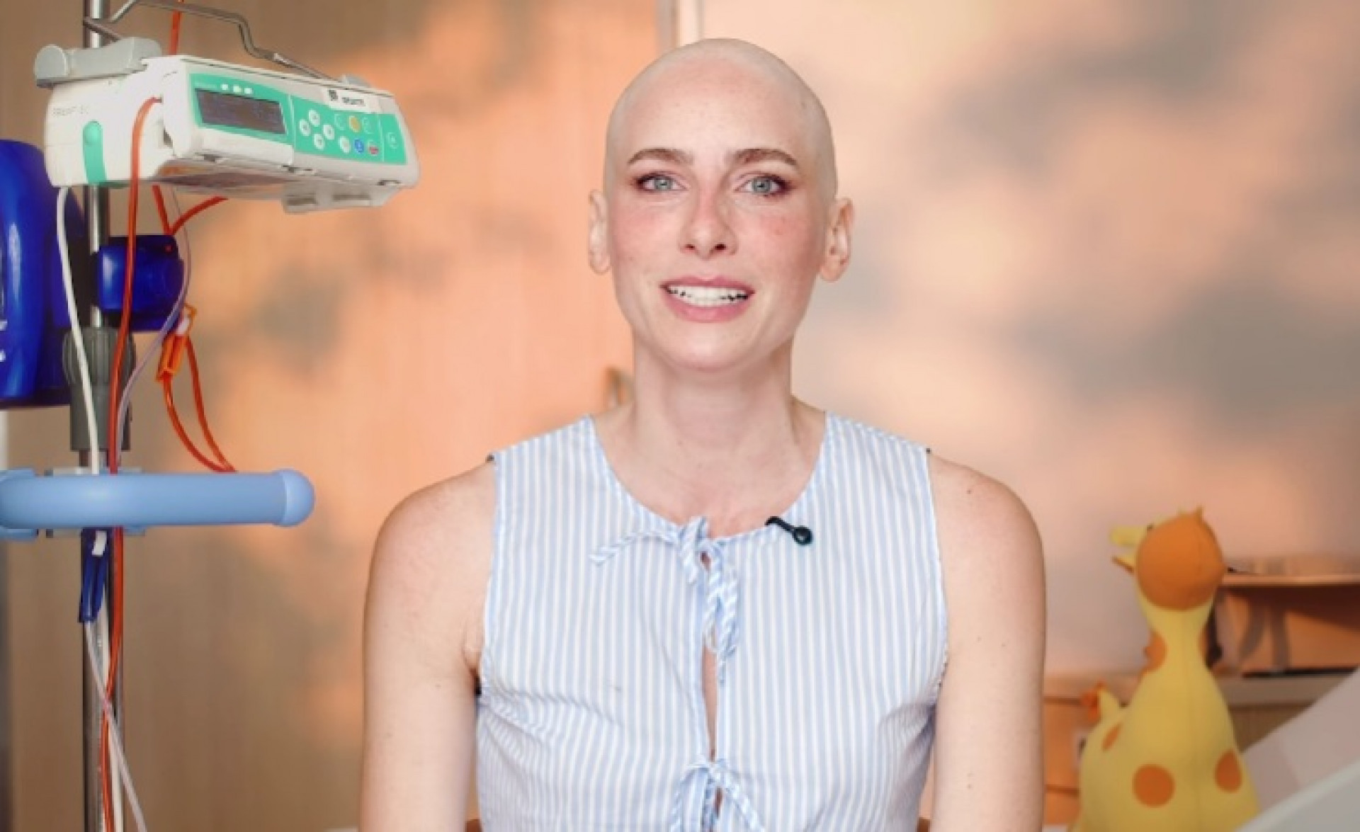 Dani Gondim com os cabelos já raspados - Reprodução / Instagram