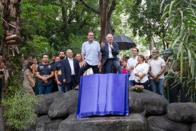 Rio inaugura primeiro batistério público em praça do Méier
