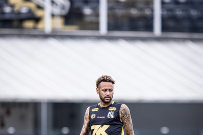 Santos fica surpreso, mas compreende demora de Neymar para renovar contrato