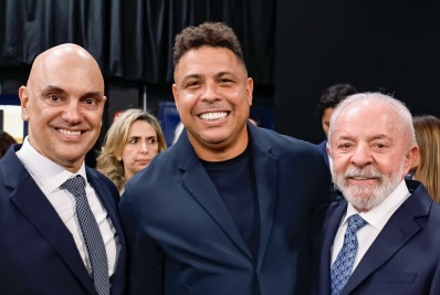 Lula posta foto com Moraes e Ronaldo e faz brincadeira sobre futebol