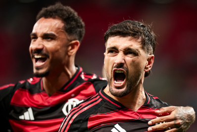 Arrascaeta vê maturidade de elenco do Flamengo como trunfo para final contra o PSG