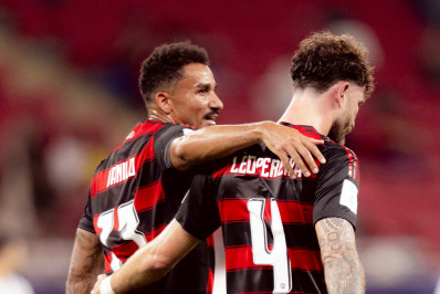 Zagueiros decidem, Flamengo bate egípcios e vai encarar o PSG na final do Intercontinental