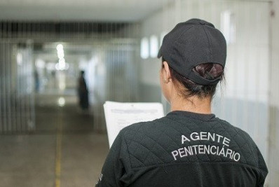 Depressão atinge um em cada dez agentes penitenciários no Brasil, diz pesquisa