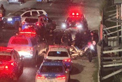 Dupla que atacou PMs é presa durante tentativa de fuga na Avenida Brasil