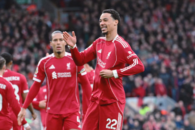 Salah retorna com assistência e Liverpool bate o Brighton no Campeonato Inglês