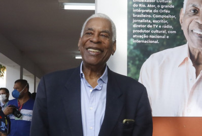 Morre Haroldo Costa, ícone do teatro, da literatura e do carnaval brasileiro, aos 95 anos