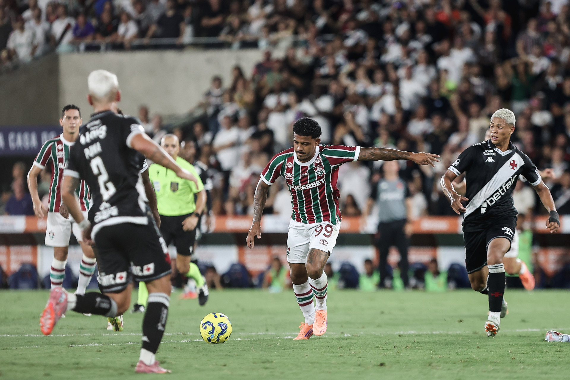 Fluminense e Vasco se enfrentaram no Maracanã - Lucas Merçon  / Fluminense