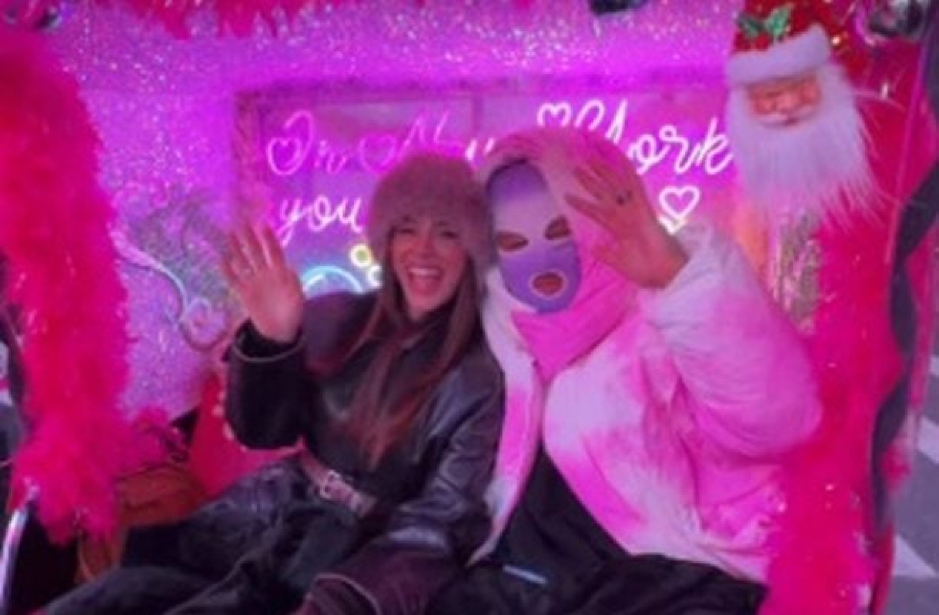 V&iacute;deo: para fugir dos f&atilde;s, Neymar anda disfar&ccedil;ado pelas ruas de Nova York