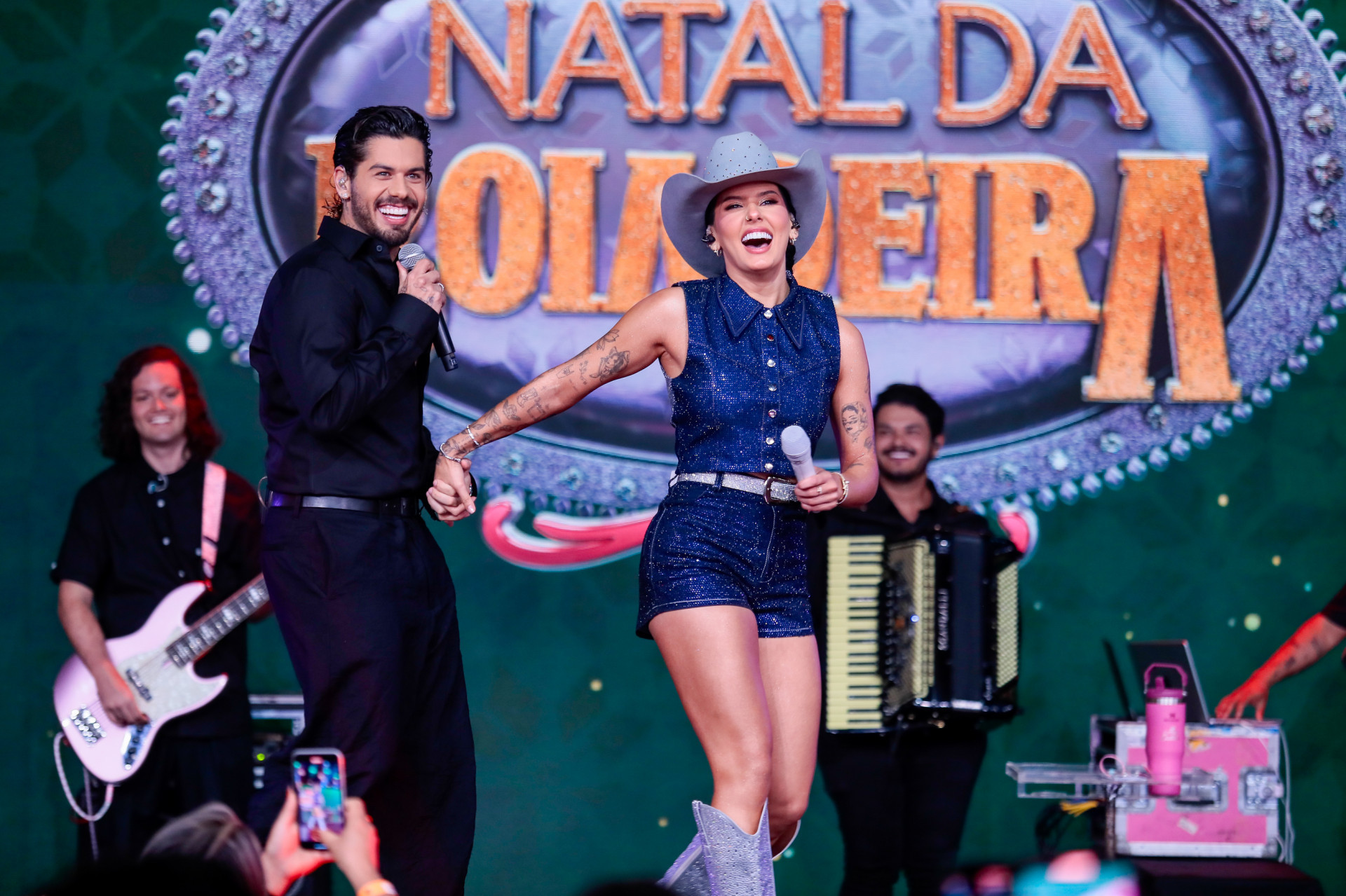 Zé Felipe e Ana Castela no especial 'Natal da Boiadeira' -  Rogerio Pallatta / SBT