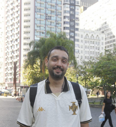 Torcedores do Vasco celebram vaga na final da Copa do Brasil