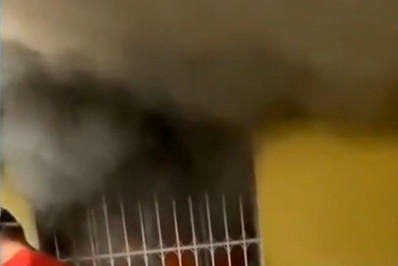 Mulher acaba presa por incendiar casa com os três filhos dentro em Niterói