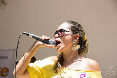 Maíra Santafé lança videoclipe de sua canção Os Versos que Sei