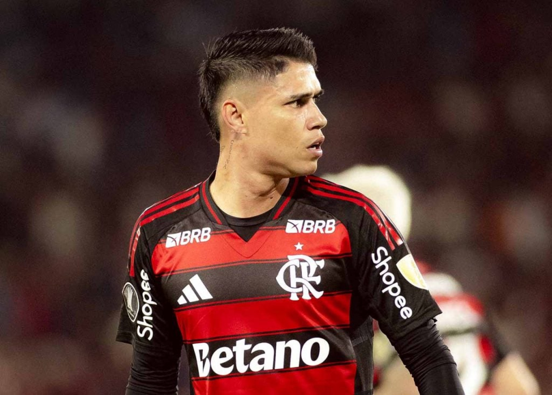 Luiz Ara&uacute;jo pede aten&ccedil;&atilde;o e diz que Flamengo n&atilde;o deve temer PSG