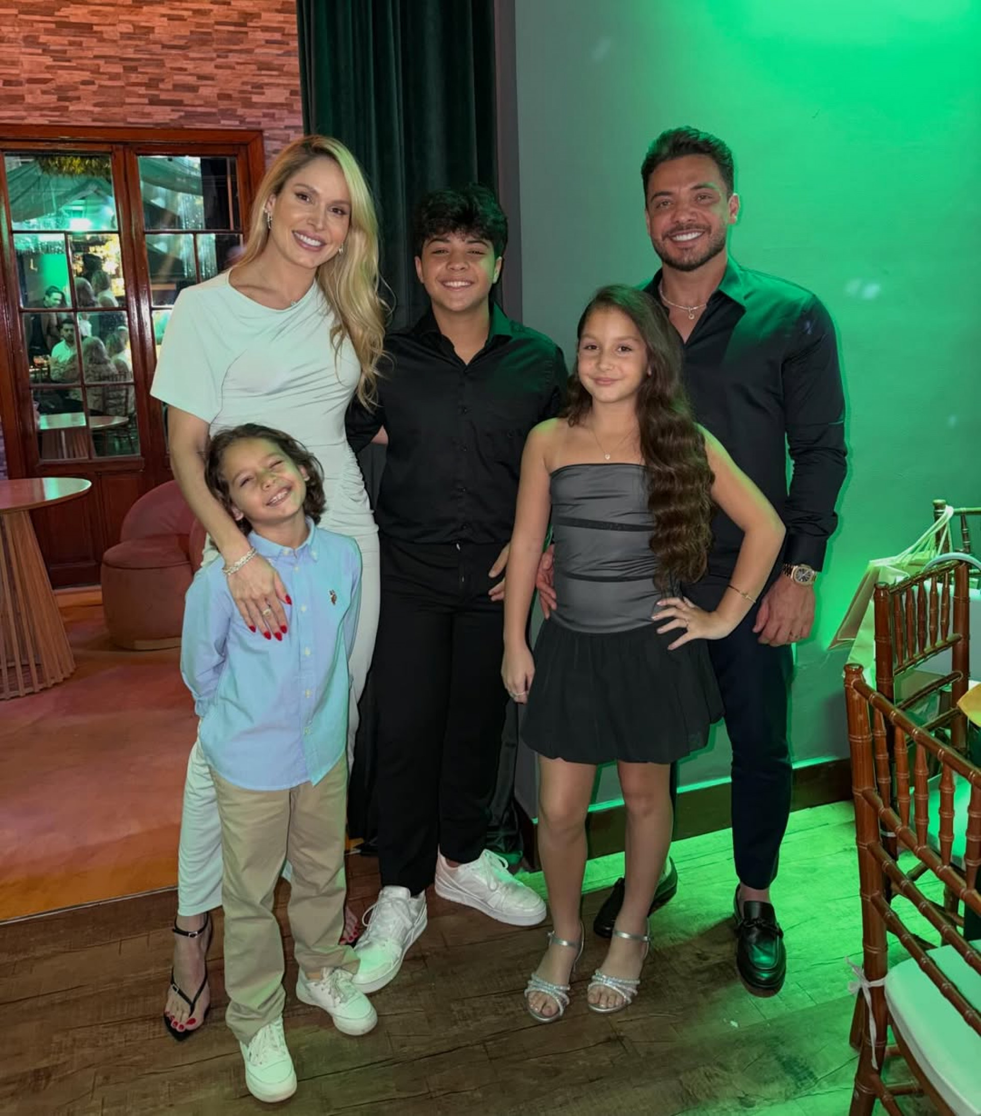 Wesley Safadão, Thyane Dantas, Ysis e Dom vão à formatura do 9º ano de Yhudy - Reprodução / Instagram