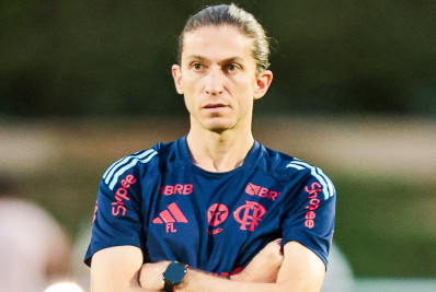 Flamengo agenda reunião com Filipe Luís para discutir renovação