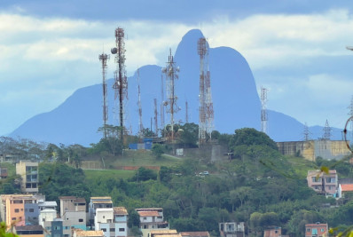 Papai Noel percorre bairros e distritos e leva o clima de Natal a toda Macaé