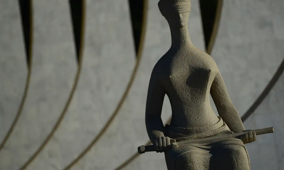 Quatro bancadas da Câmara acionam Supremo contra PL da Dosimetria