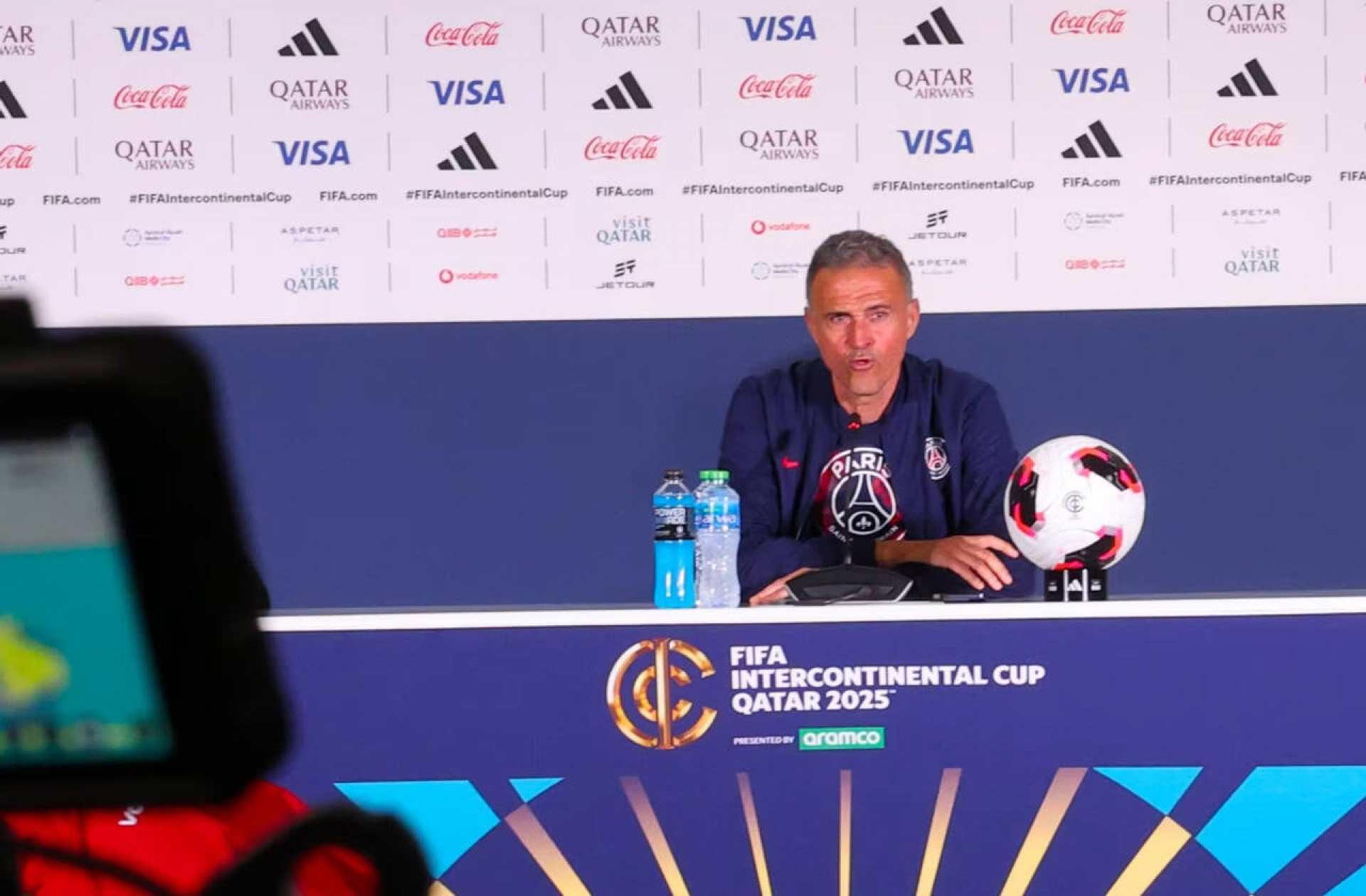 Luis Enrique, do PSG, fala da import&acirc;ncia da final contra o Flamengo e faz compara&ccedil;&atilde;o com o Botafogo