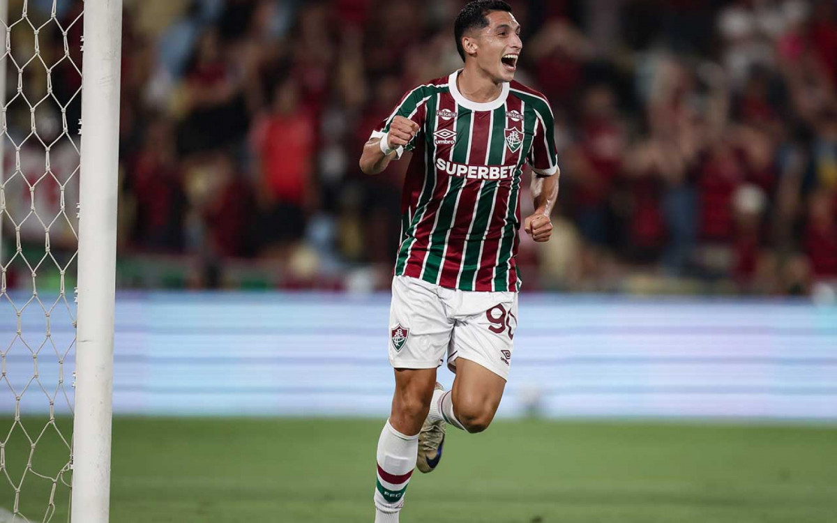 Lance do gol anulado do PSG relembra gol do Fluminense contra o Flamengo