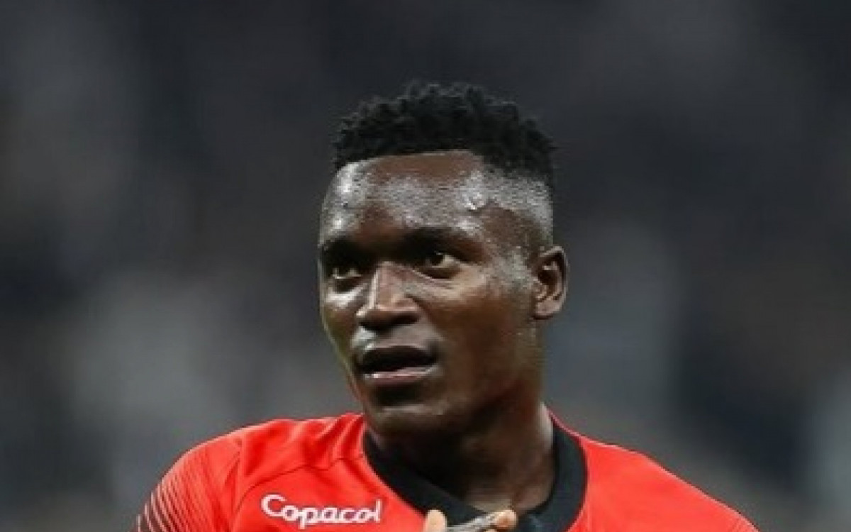 Flamengo faz sondagem por atacante do Athletico-PR, mas não avança em conversas